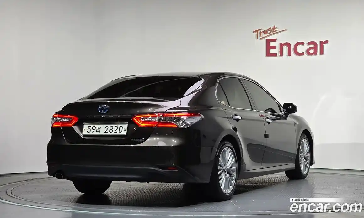 Toyota Camry 2018 2.5 Автомат в Москве № 235832, фото 3