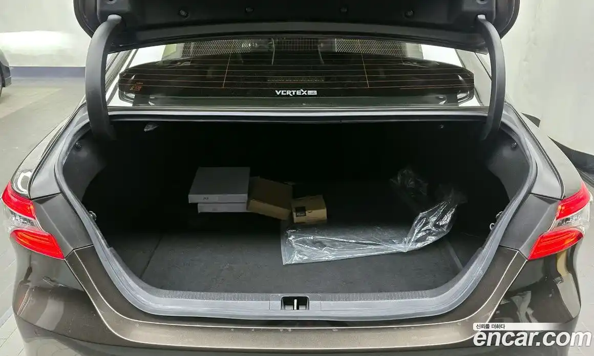 Toyota Camry 2018 2.5 Автомат в Москве № 235832, фото 7