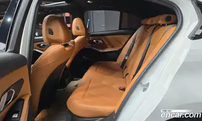 BMW 3-Series 2022 2.0 Автомат в Москве № 248500, миниатюра 11