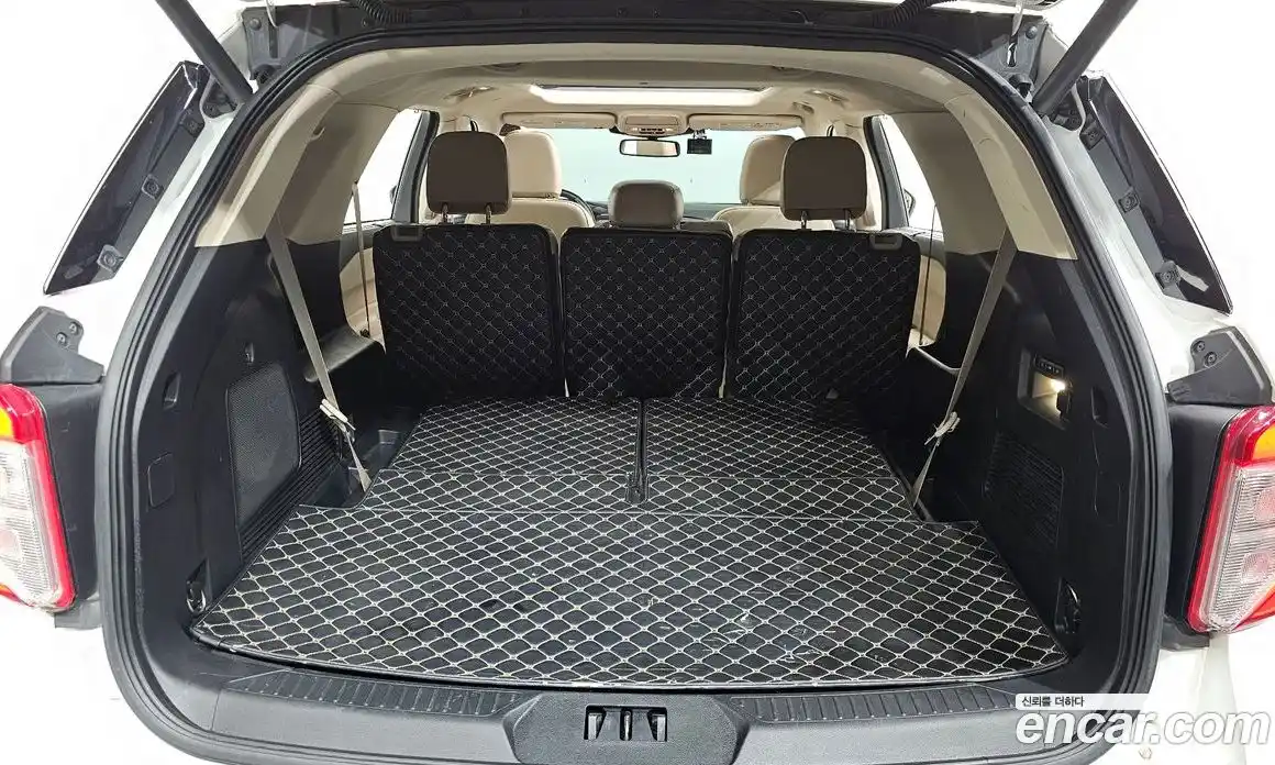 Ford Explorer 2022 3.3 Автомат в Москве № 255704, фото 9