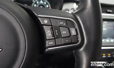 Jaguar E-Pace 2020 2.0 Автомат в Москве № 256085, миниатюра 10