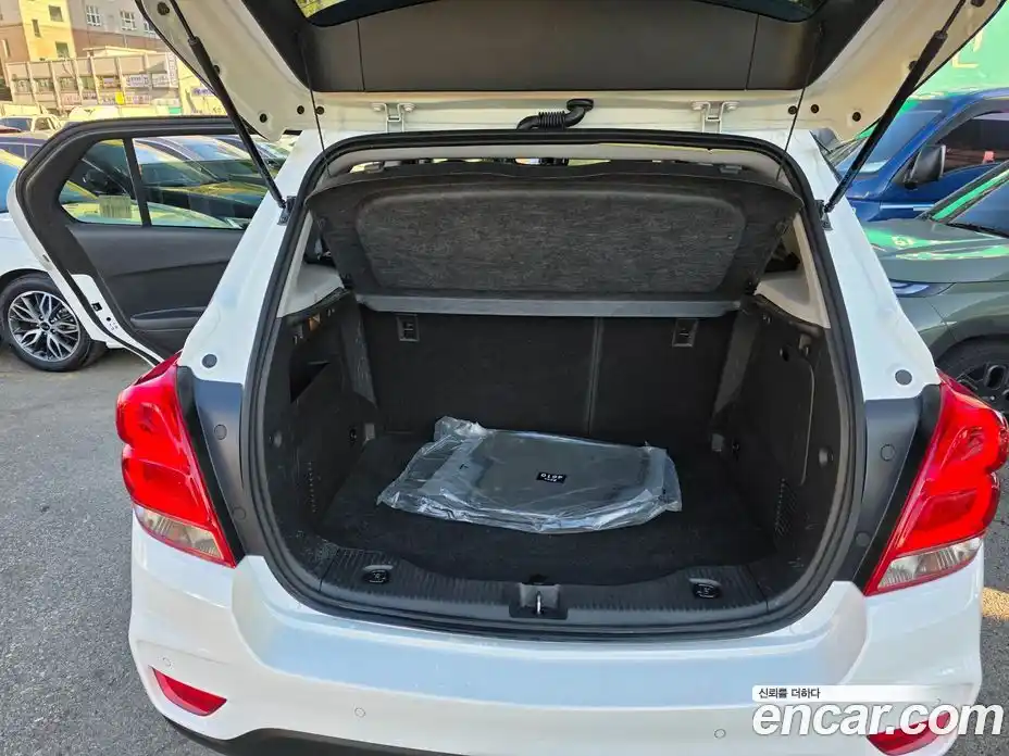 Chevrolet Trax 2021 1.4 Автомат в Москве № 263990, фото 19