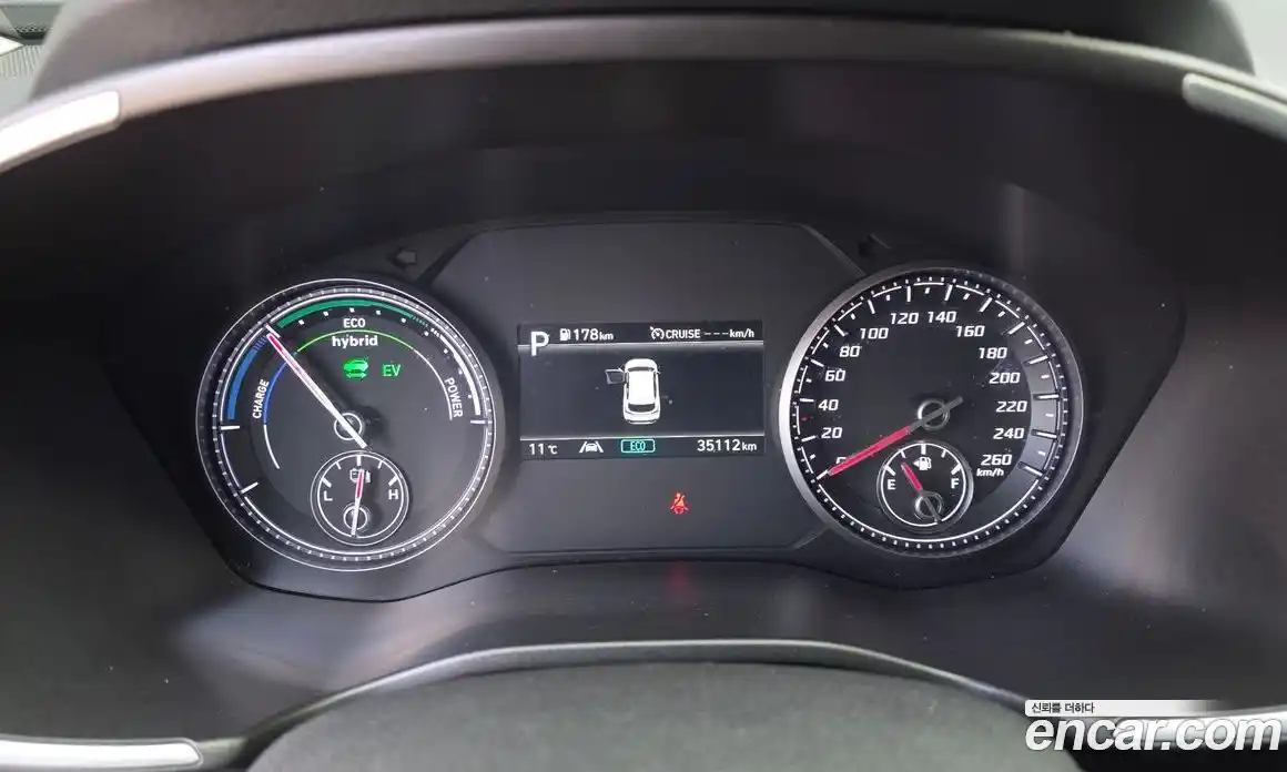 Hyundai Santa Fe 2023 1.6 Автомат в Москве № 267388, фото 1