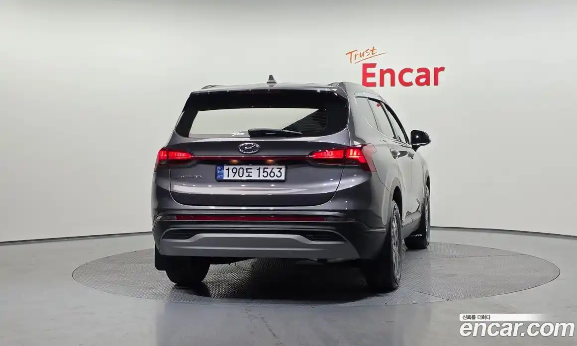 Hyundai Santa Fe 2023 1.6 Автомат в Москве № 267388, фото 17