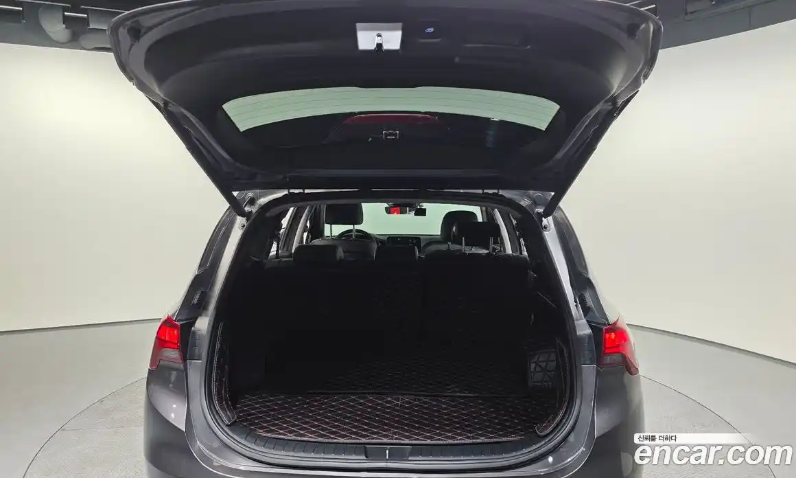 Hyundai Santa Fe 2023 1.6 Автомат в Москве № 267388, фото 9