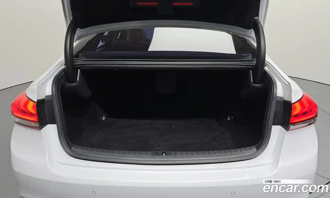 Genesis G80 2018 3.3 Автомат в Москве № 26835, фото 16