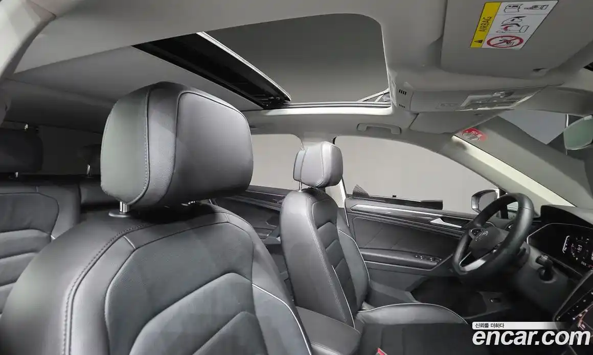 Volkswagen Tiguan 2022 2.0 Автомат в Москве № 276367, фото 3