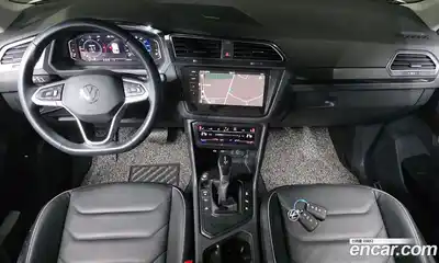 Volkswagen Tiguan 2022 2.0 Автомат в Москве № 276367, миниатюра 8