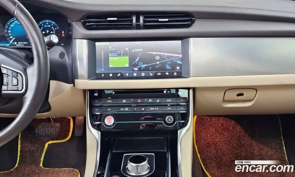 Jaguar XF 2016 2.0 Автомат в Москве № 283796, фото 14