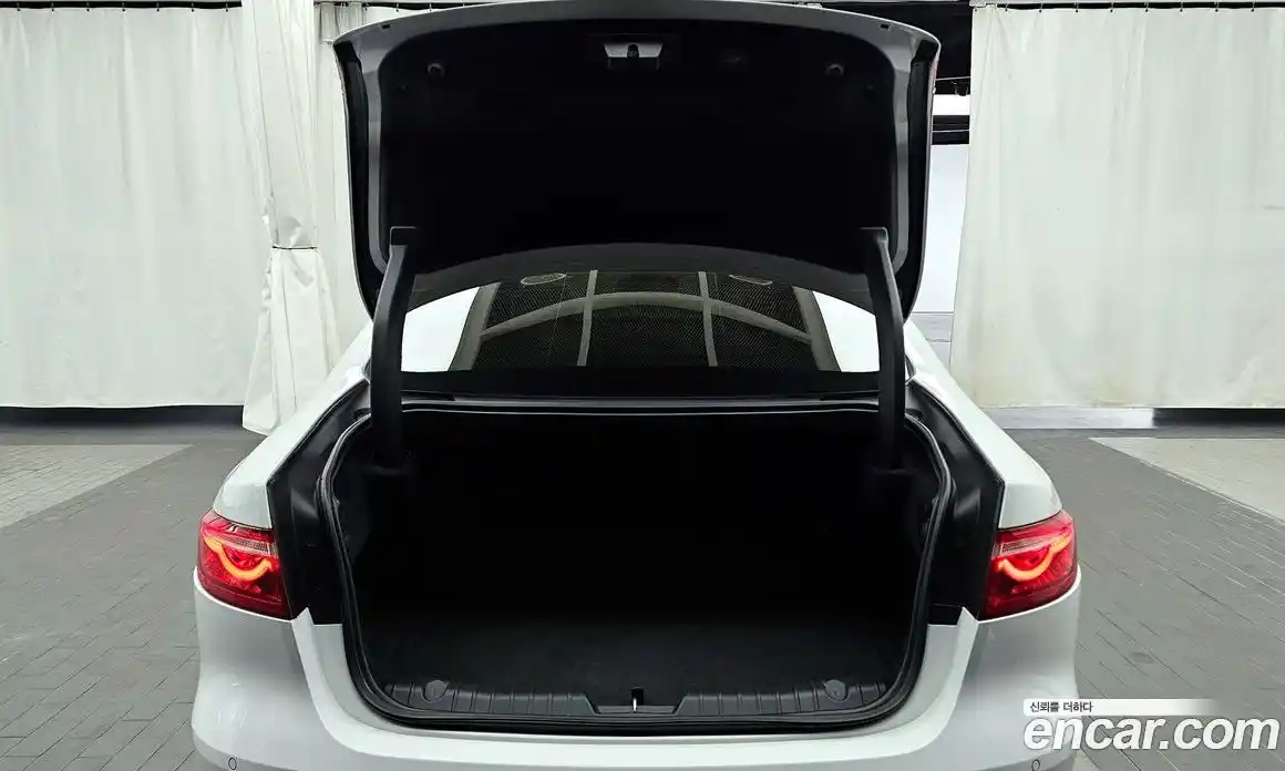 Jaguar XF 2016 2.0 Автомат в Москве № 283796, фото 20