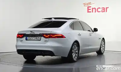 Jaguar XF 2016 2.0 Автомат в Москве № 283796, миниатюра 2