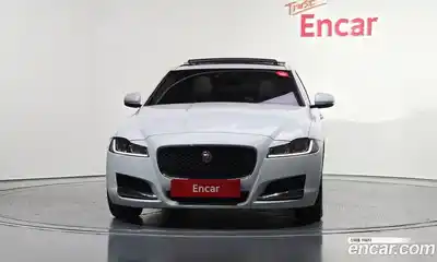 Jaguar XF 2016 2.0 Автомат в Москве № 283796, миниатюра 3