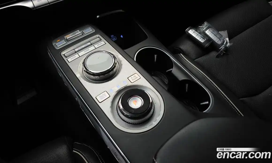 Genesis GV70 2022 0.1 Автомат в Москве № 288837, фото 9