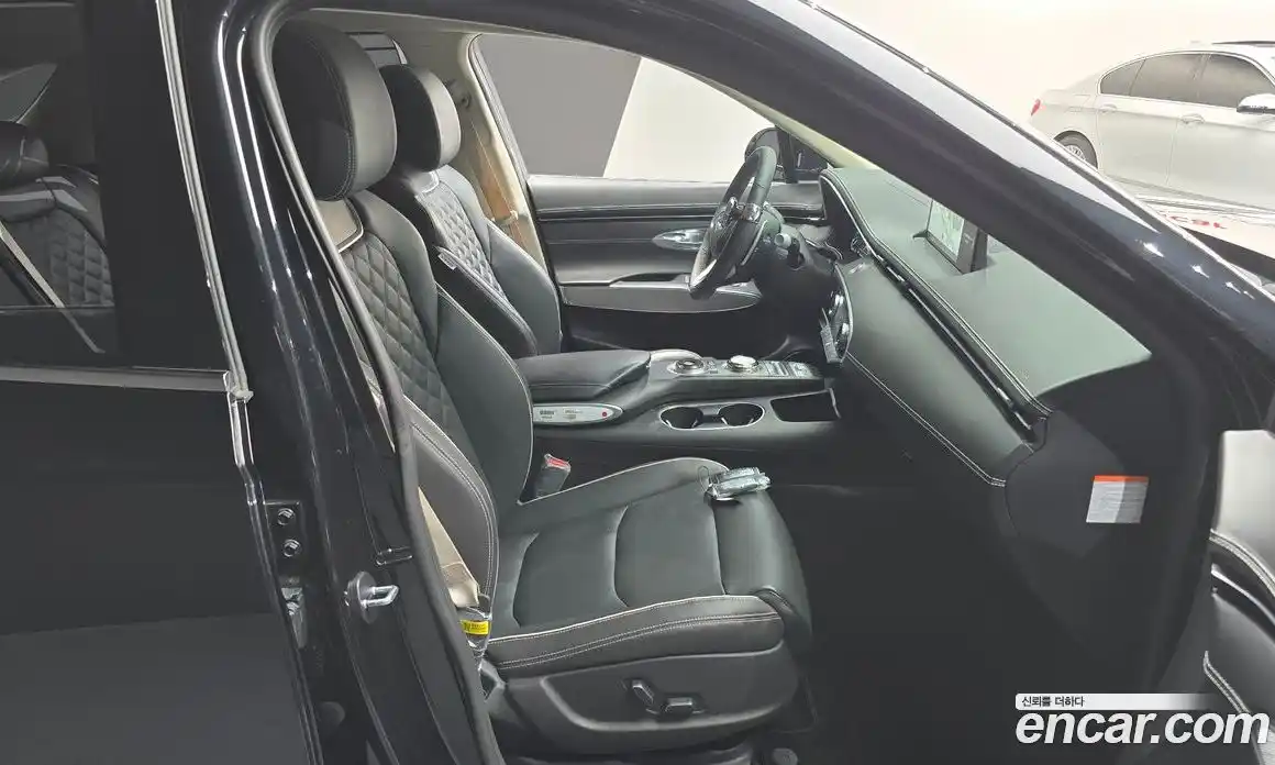 Genesis GV70 2022 0.1 Автомат в Москве № 288837, фото 10