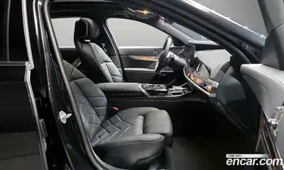 BMW 7-Series 2025 3.0 Автомат в Москве № 334780, миниатюра 4