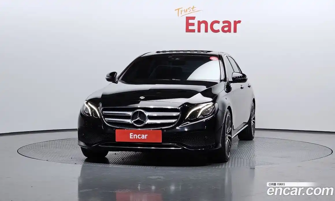 Mercedes-Benz E-Class 2019 2.0 Автомат в Москве № 343041, фото 3