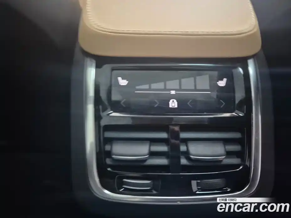 Volvo XC90 2024 2.0 Автомат в Москве № 344342, фото 17