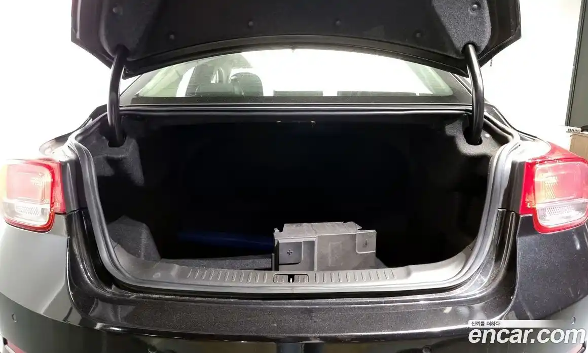 Chevrolet Malibu 2012 2.0 Автомат в Москве № 36683, фото 9