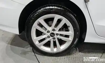 Audi A3 2024 2.0 Автомат в Москве № 372790, миниатюра 5