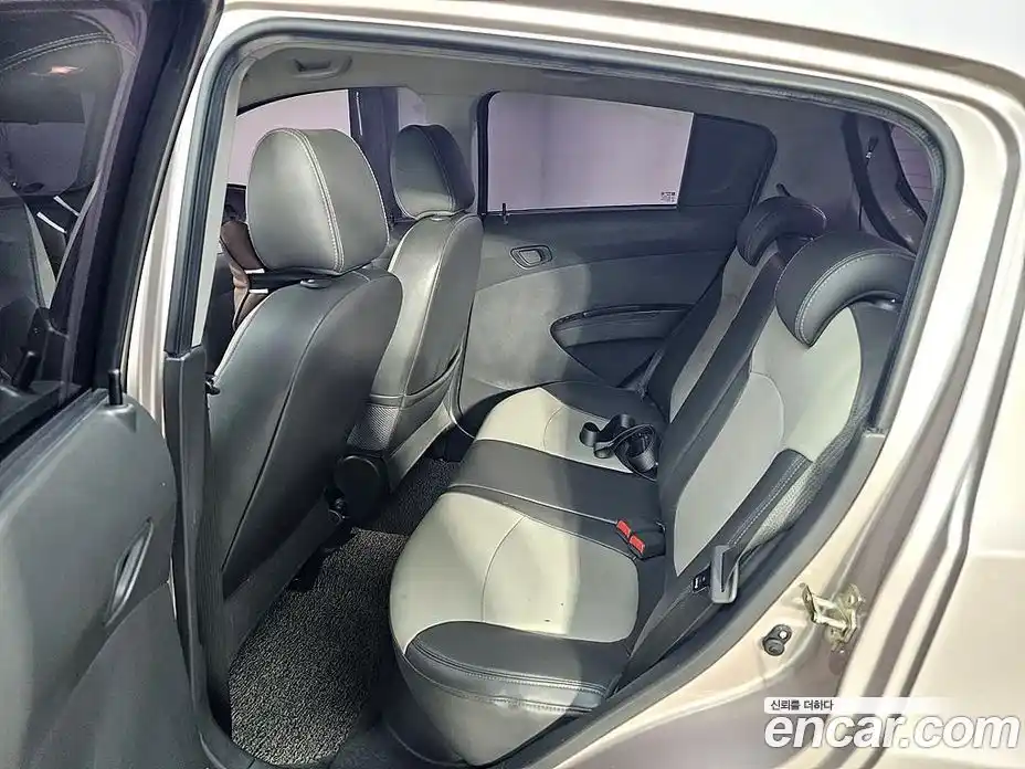 Chevrolet Spark 2012 1.0 Автомат в Москве № 38589, фото 9