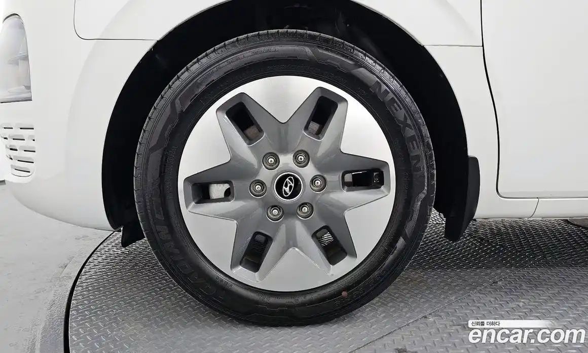 Hyundai Staria 2023 2.2 Автомат в Москве № 3953, фото 14