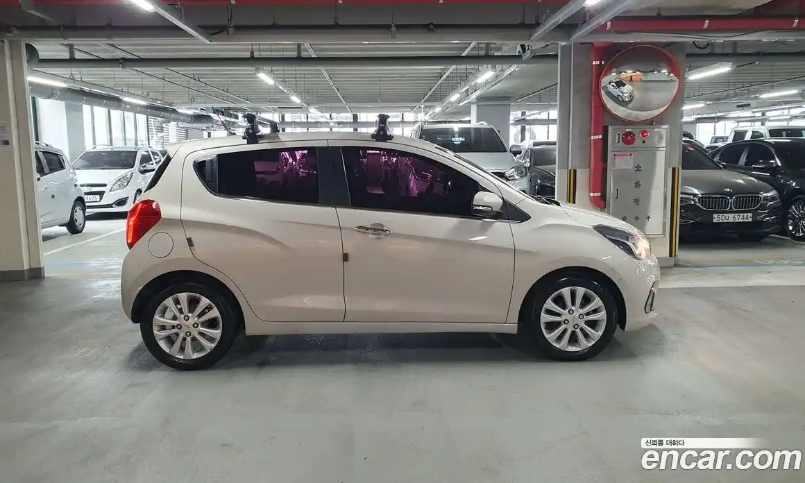 Chevrolet Spark 2016 1.0 Механическая в Москве № 397314, фото 7