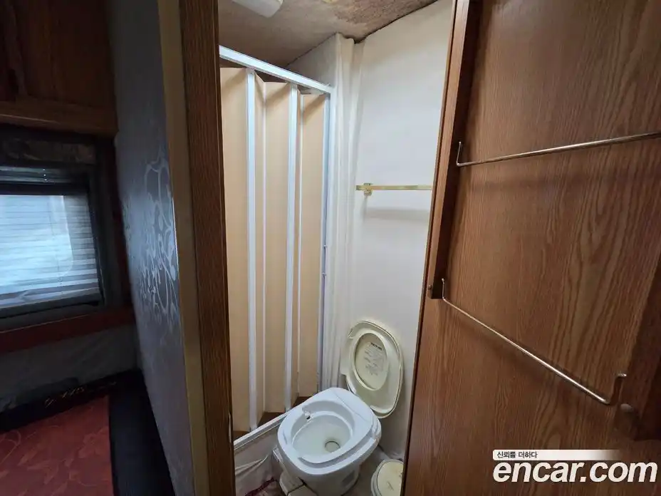 Chevrolet Express Van 2001 5.3 Автомат в Москве № 404417, фото 17