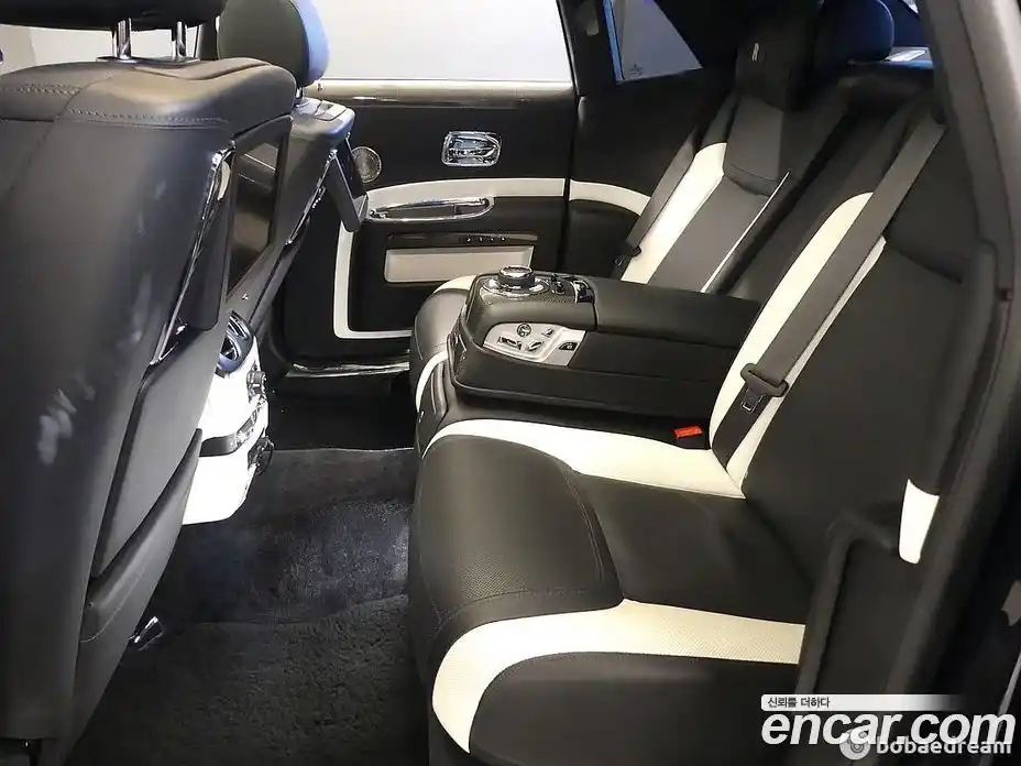 Rolls-Royce Ghost 2018 6.6 Автомат в Москве № 407376, фото 15