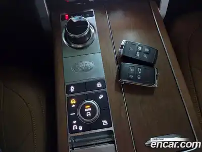 Land Rover Range-Rover 2020 5.0 Автомат в Москве № 416501, миниатюра 9