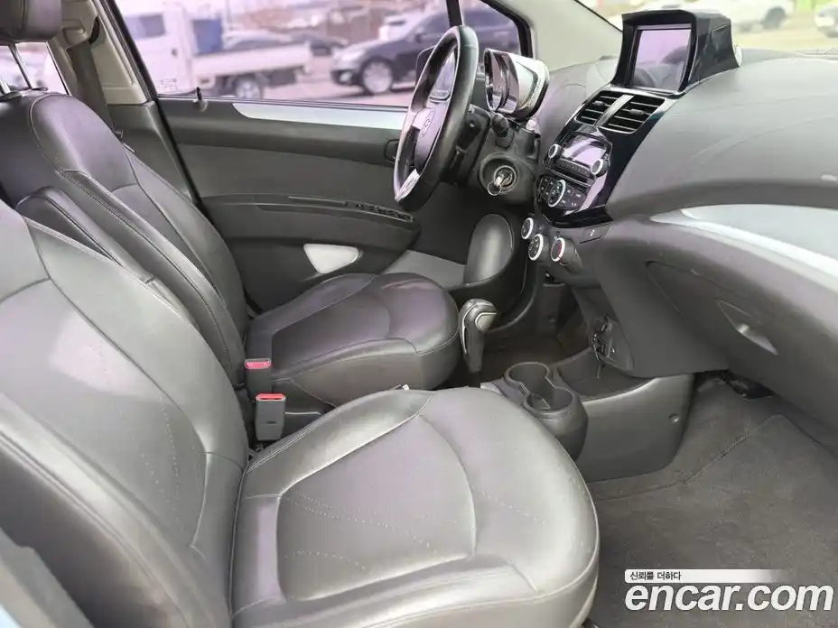 Chevrolet Spark 2015 1.0 Автомат в Москве № 42085, фото 13