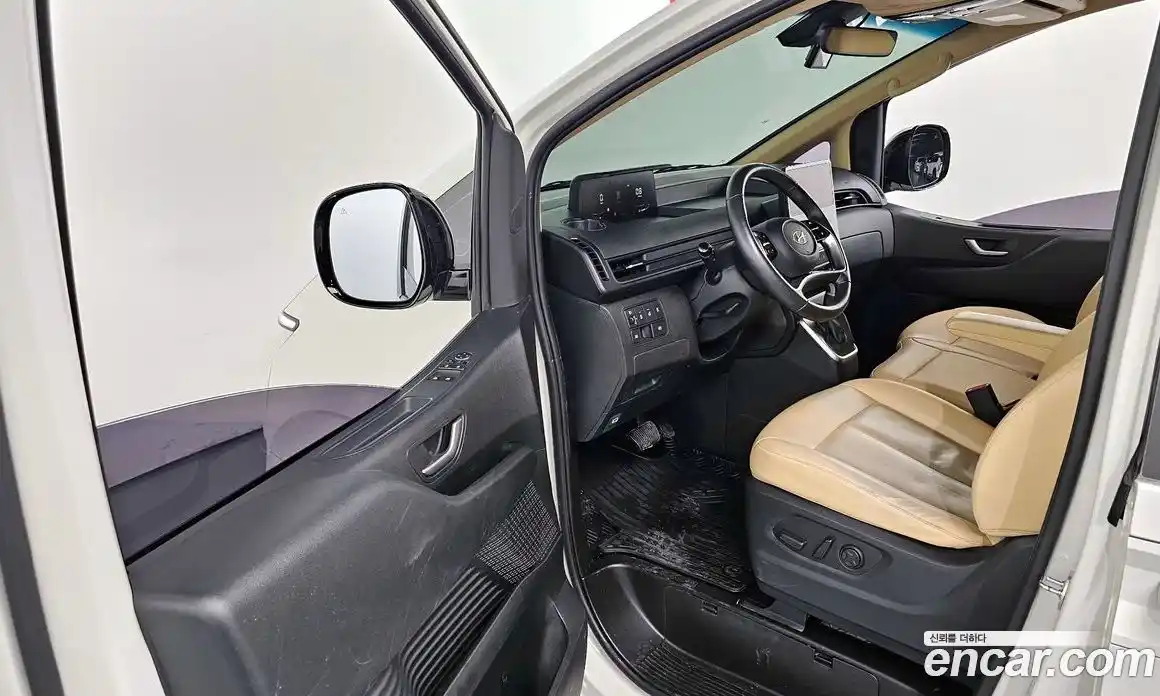 Hyundai Staria 2023 2.2 Автомат в Москве № 47813, фото 3