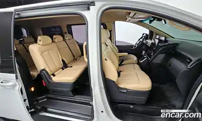 Hyundai Staria 2023 2.2 Автомат в Москве № 47813, миниатюра 5