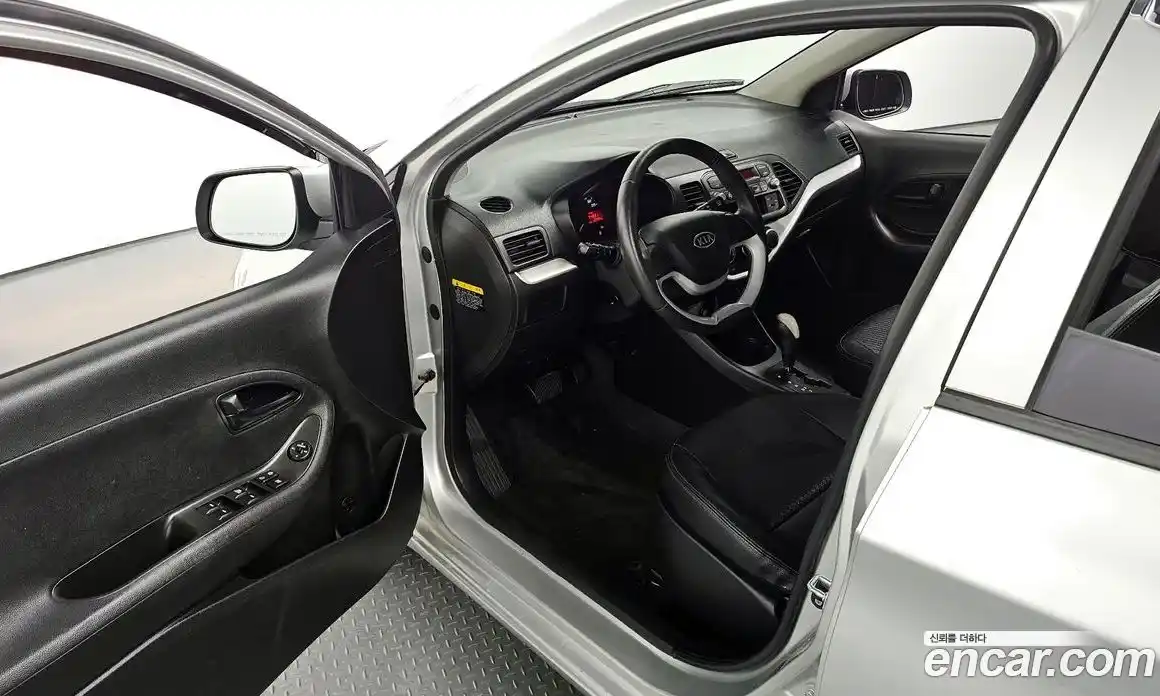 Kia Morning 2012 1.0 Автомат в Москве № 53533, фото 7