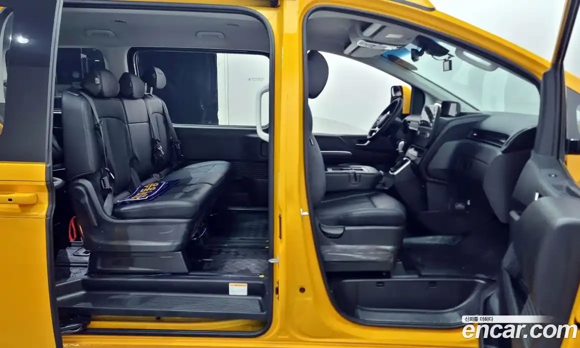 Hyundai Staria 2023 3.5 Автомат в Москве № 87813, фото 20