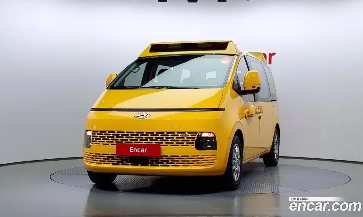 Hyundai Staria 2023 3.5 Автомат в Москве № 87813, фото 6