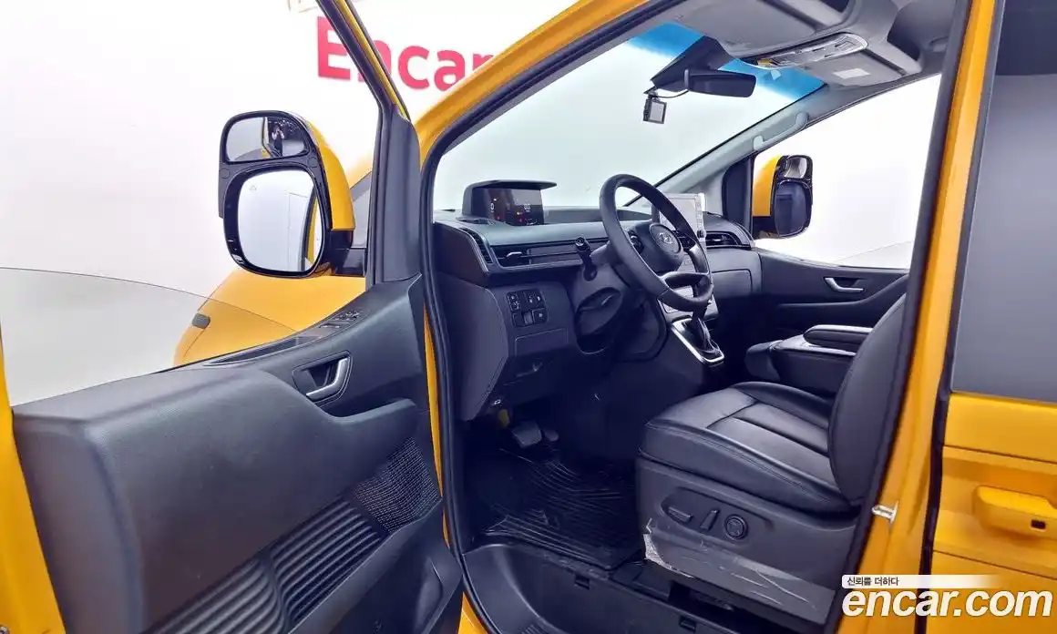 Hyundai Staria 2023 3.5 Автомат в Москве № 87813, фото 10