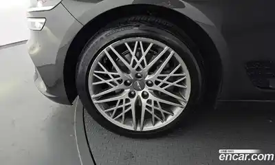 Genesis G70 2023 2.0 Автомат в Москве № 990, миниатюра 6