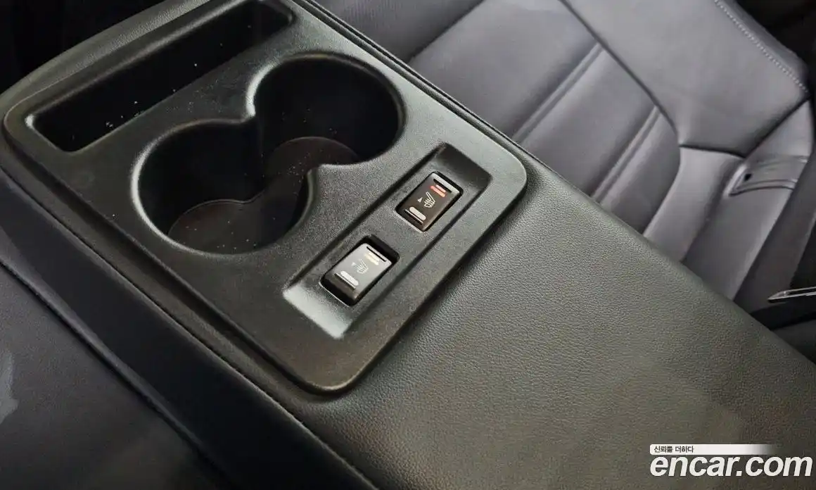 Renault SM6 2019 1.6 Автомат в Москве № 106987, фото 13