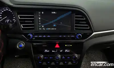 Hyundai Avante 2019 1.6 Автомат в Москве № 113046, миниатюра 12