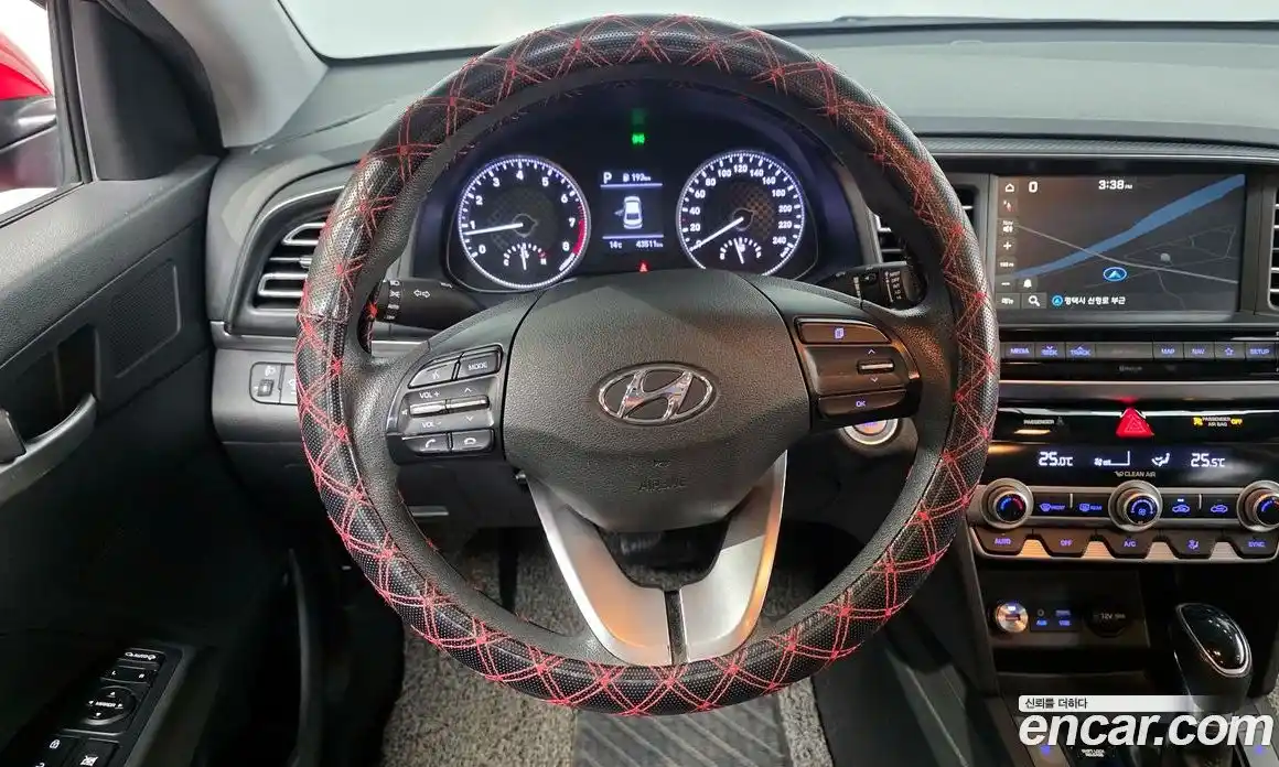 Hyundai Avante 2019 1.6 Автомат в Москве № 113046, фото 17