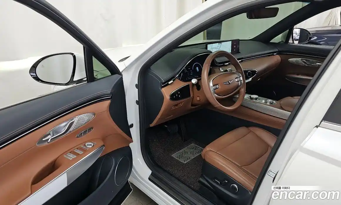 Genesis GV70 2023 2.5 Автомат в Москве № 115607, фото 4