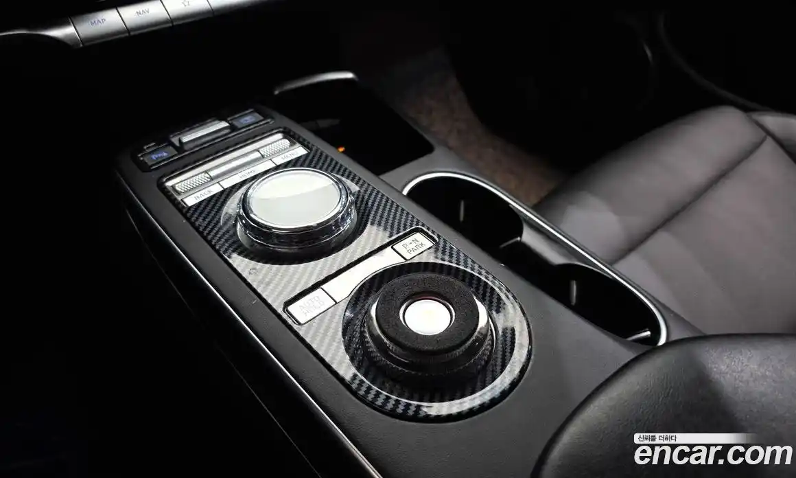 Genesis GV70 2021 2.5 Автомат в Москве № 118875, фото 13