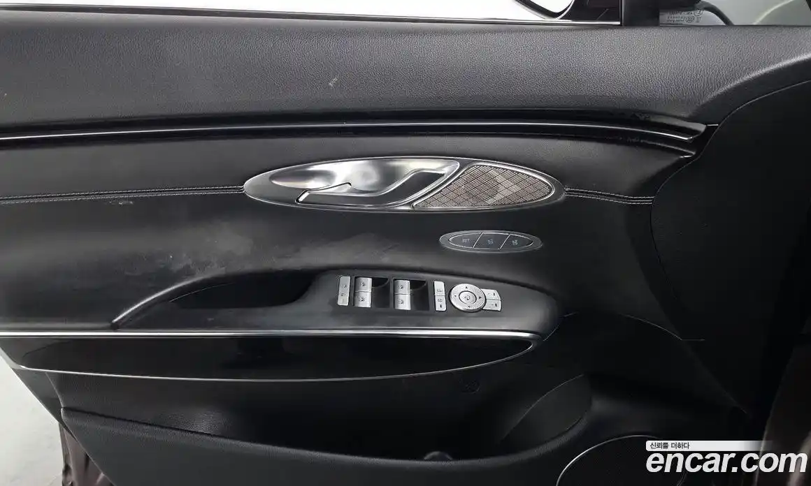 Genesis GV70 2021 2.5 Автомат в Москве № 118875, фото 3