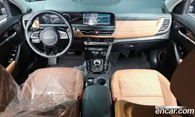 Kia Seltos 2025 1.6 Автомат в Москве № 119745, миниатюра 2