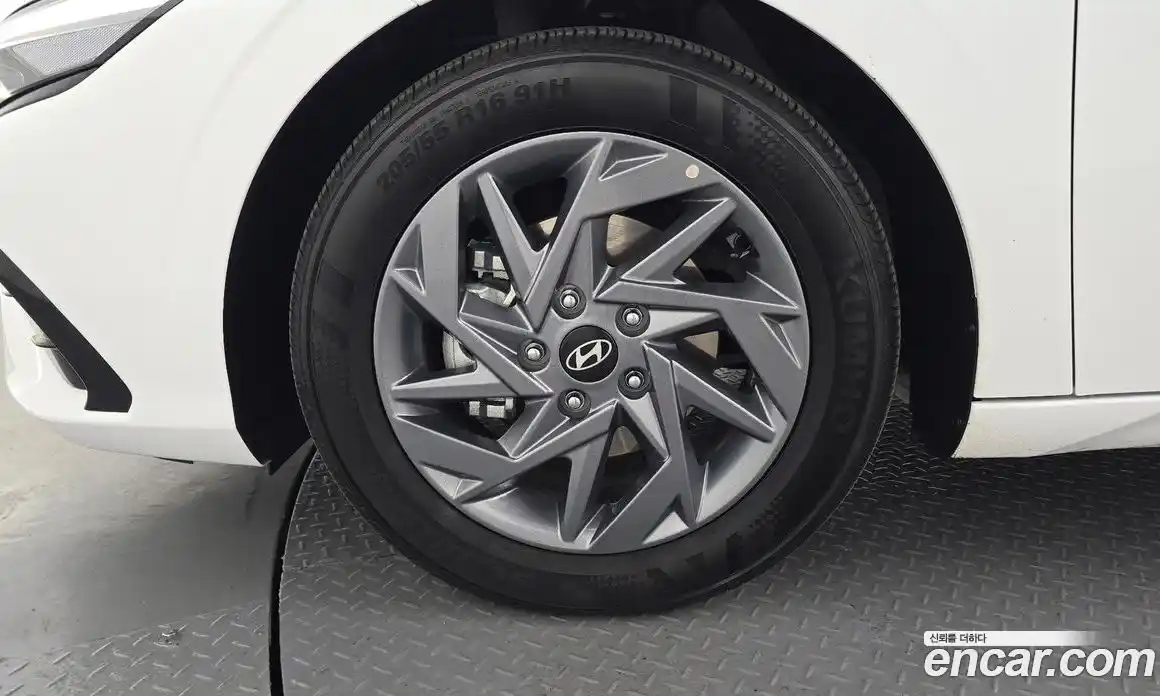 Hyundai Avante 2025 1.6 Автомат в Москве № 119758, фото 10