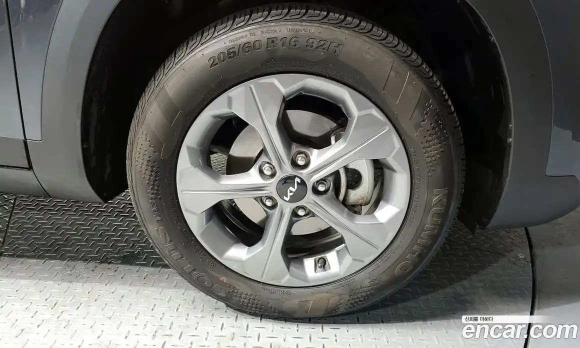 Kia Seltos 2024 2.0 Автомат в Москве № 119855, фото 18