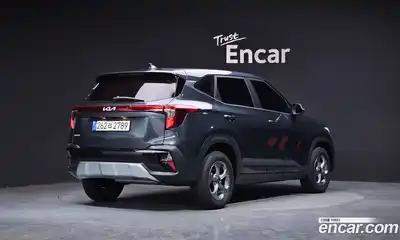 Kia Seltos 2024 2.0 Автомат в Москве № 119855, миниатюра 9