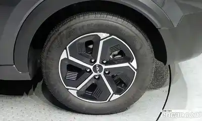 Kia Niro 2024 1.6 Автомат в Москве № 120291, миниатюра 4