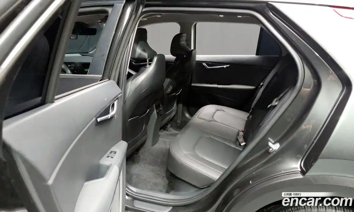 Kia Niro 2024 1.6 Автомат в Москве № 120291, фото 9