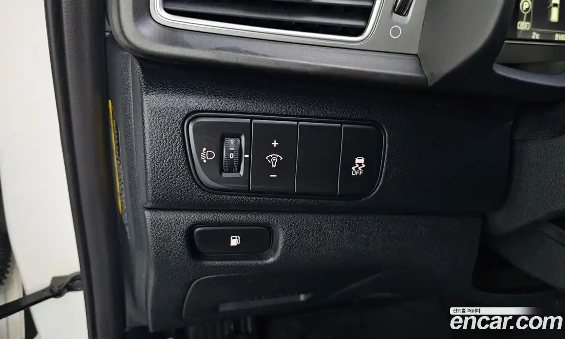 Kia Niro 2017 1.6 Автомат в Москве № 121469, фото 15